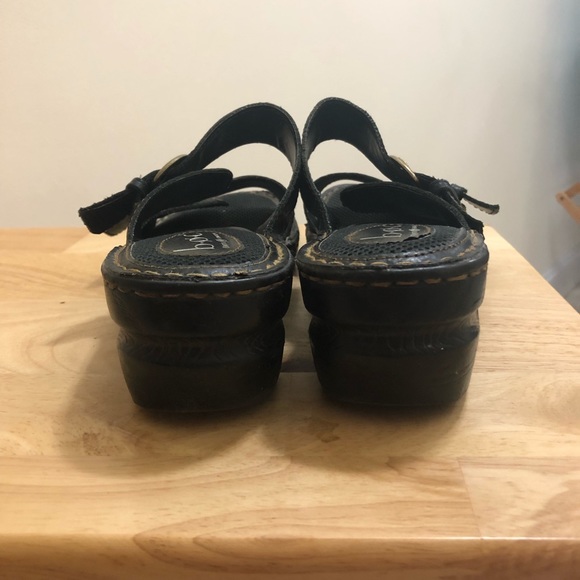 b.o.c. Sandals size 10M - Picture 3 of 6